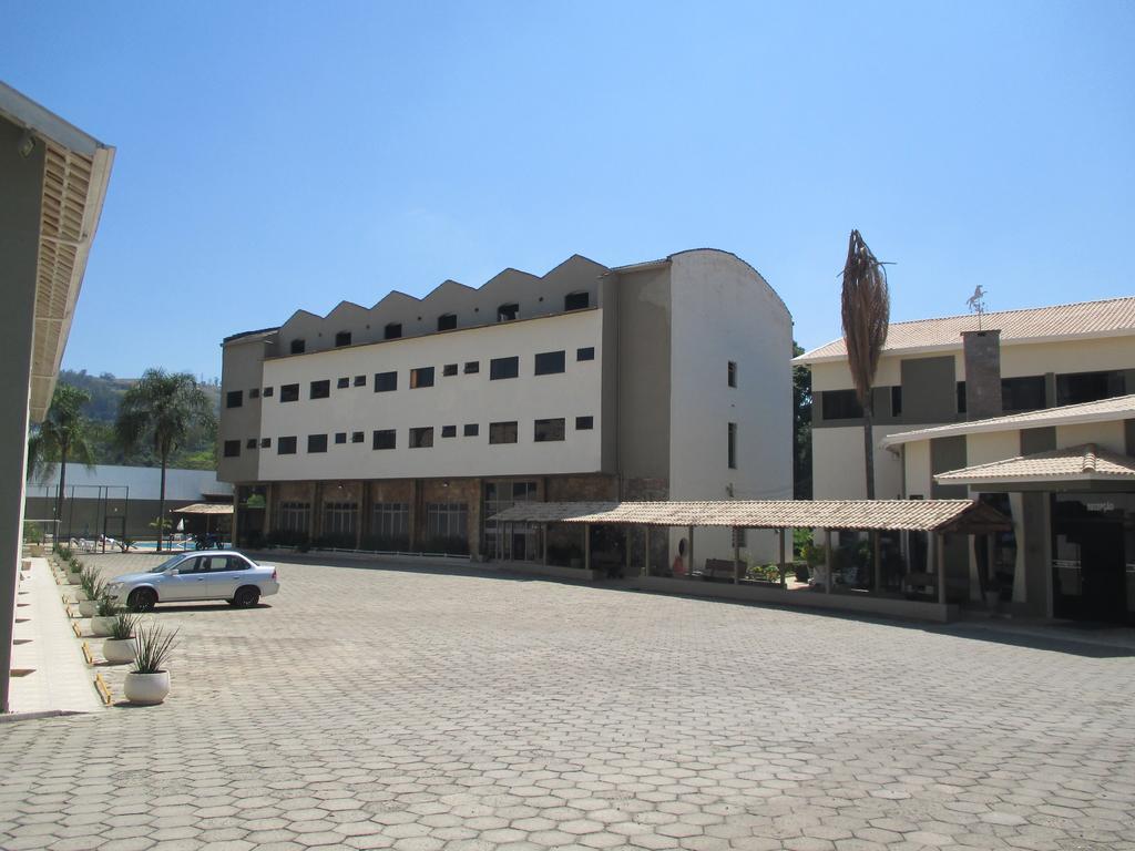Hotel Santiago Lindoia ภายนอก รูปภาพ