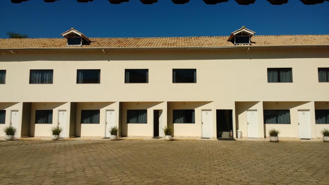 Hotel Santiago Lindoia ภายนอก รูปภาพ