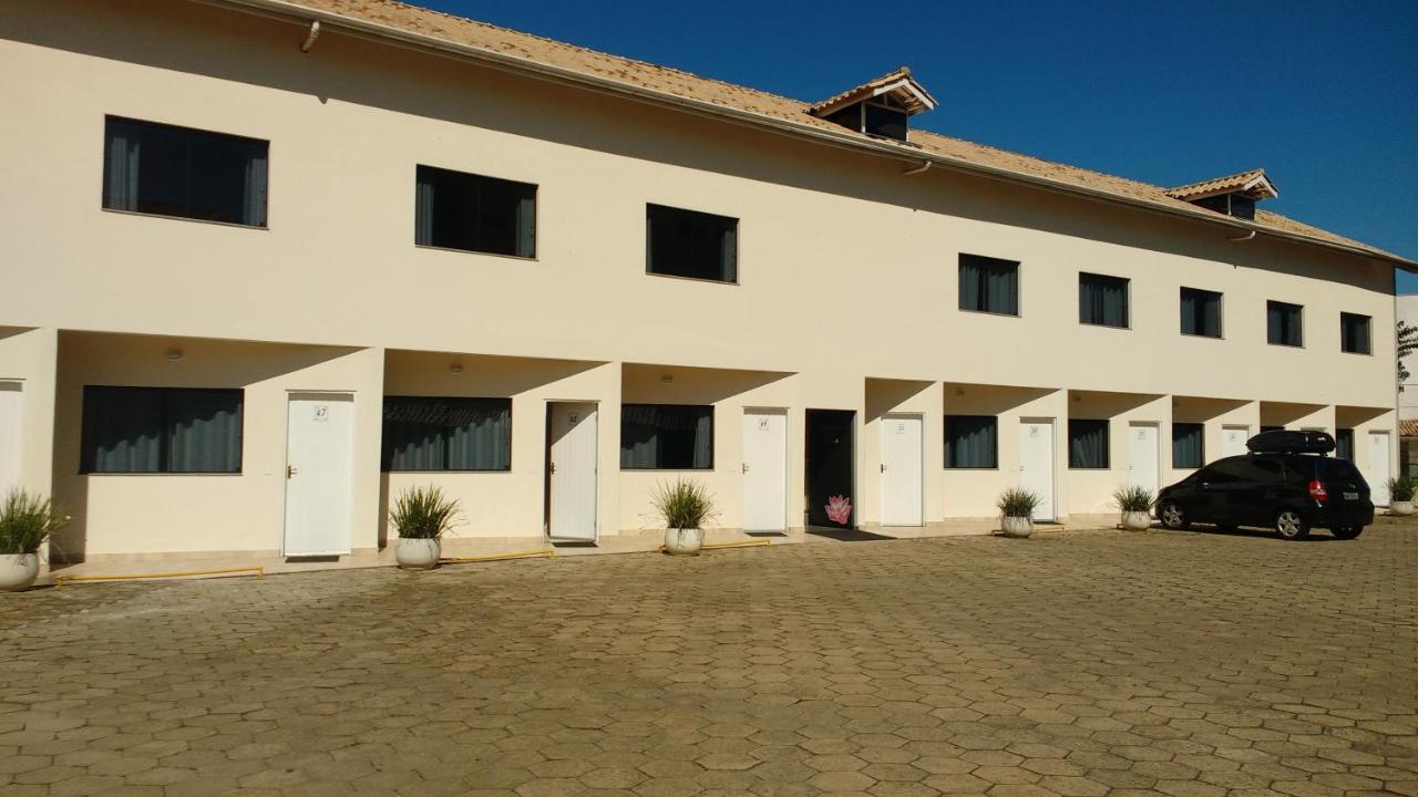 Hotel Santiago Lindoia ภายนอก รูปภาพ